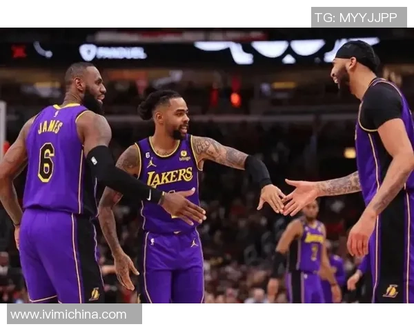 湖人队与猛龙队三记三分球精彩对决回顾与分析