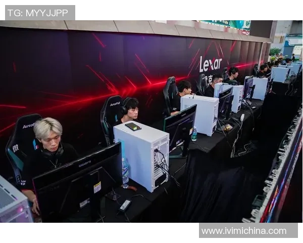 与Z代代同频共振!雷鸟显示器露脸英豪联盟学校嘉年华,携手深耕电竞生态